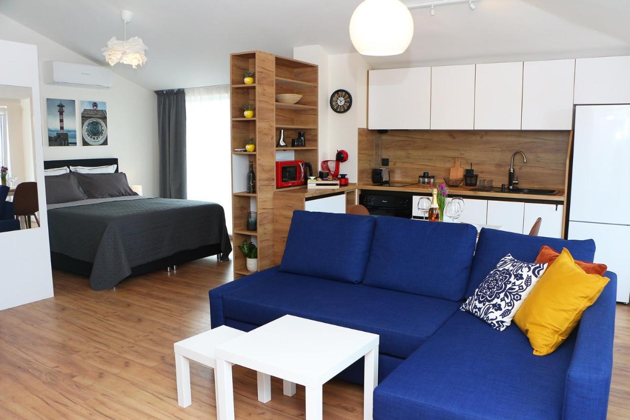 Shik & Chic In The Heart Of Burgas # 5Min From Beach # New Apartment Ngoại thất bức ảnh